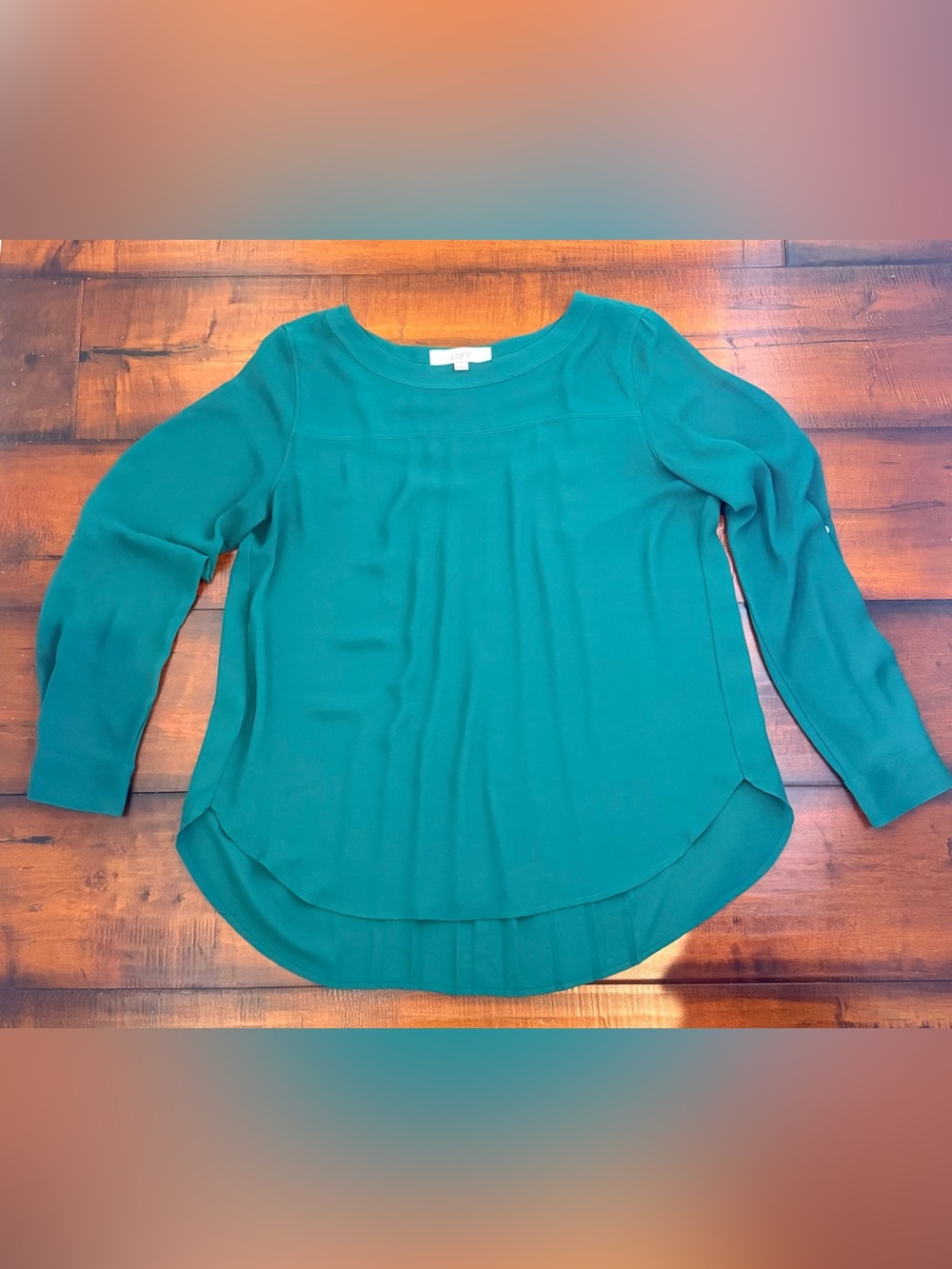 LOFT Green Long-Sleeve Rounded-Hem Blouse